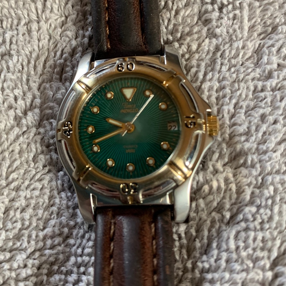 Working TIMEX Indiglo Watch with Date and Brand New Battery!